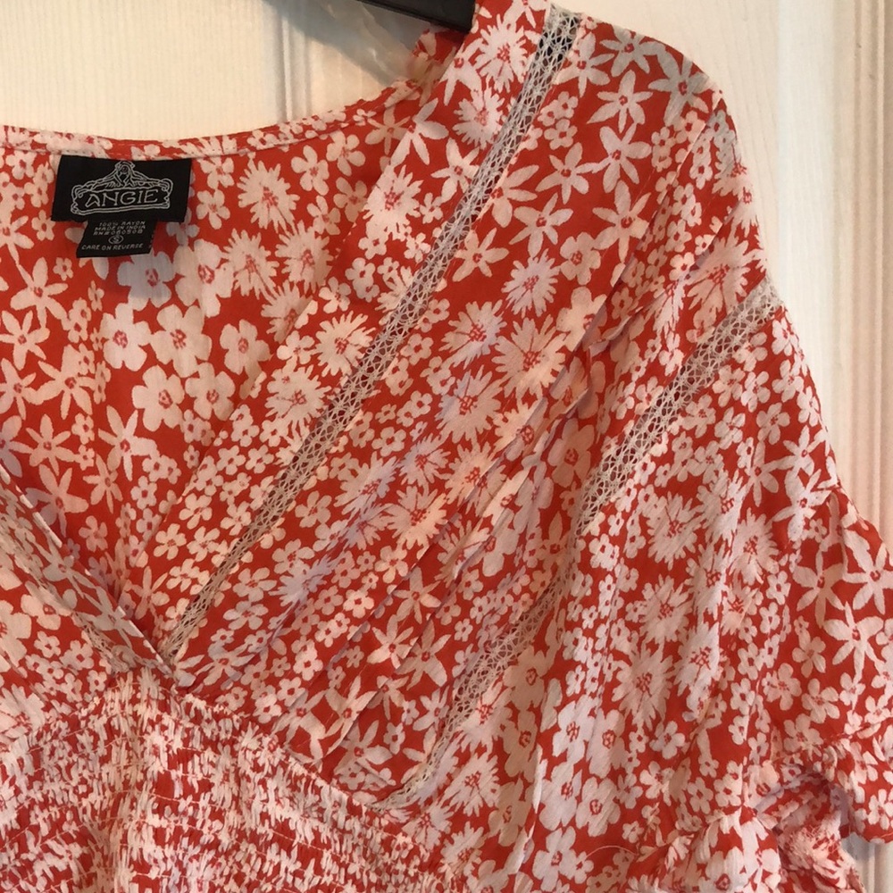 ANGIE Boho V-Neck Floral Smocked Waist Blousy Short Sleeve Crop Top NWT Small - Picture 4 of 7